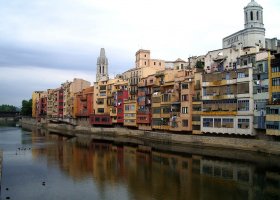 casas colgadas sobre el Oñar